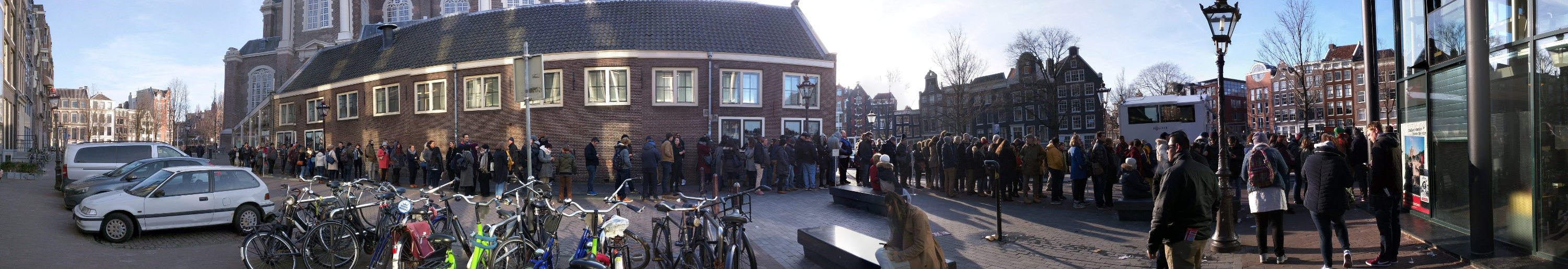 A long line to the Anne Frank House